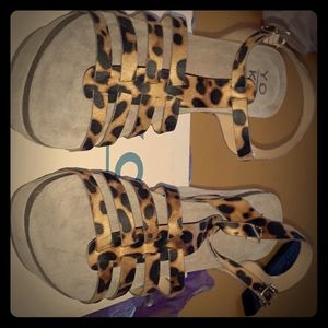 Leopard wedges
